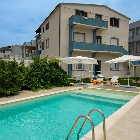 Private And Pool In The Free Wi-fi *