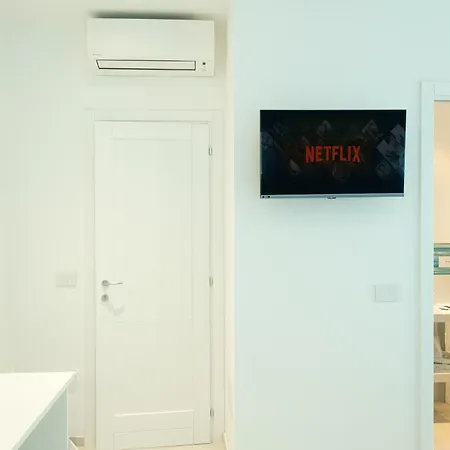 Private And Pool In The Free Wi-fi *